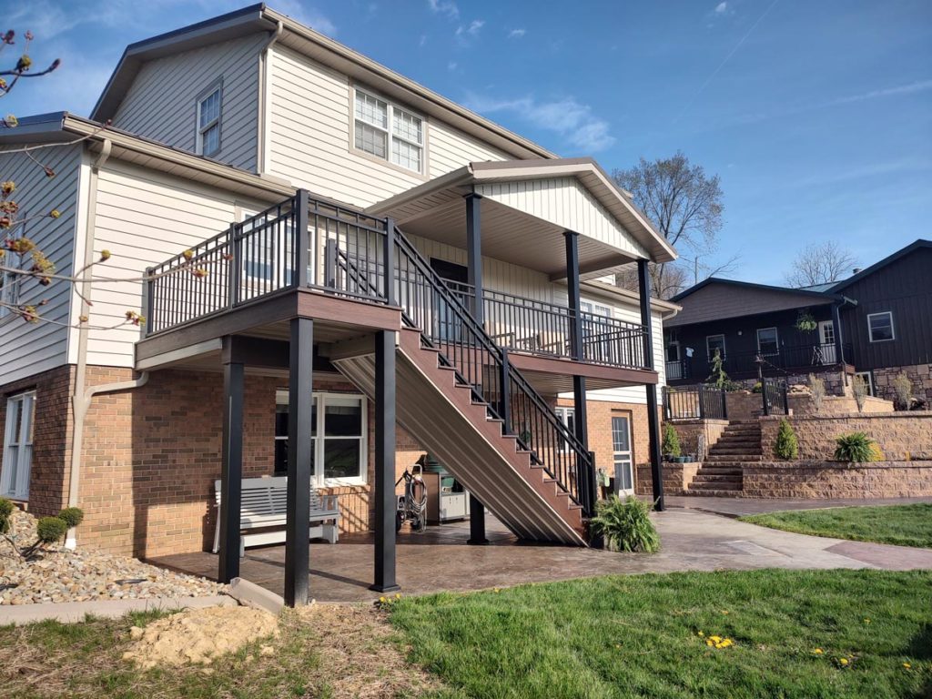 Brown-Deck-Black-Railing-1